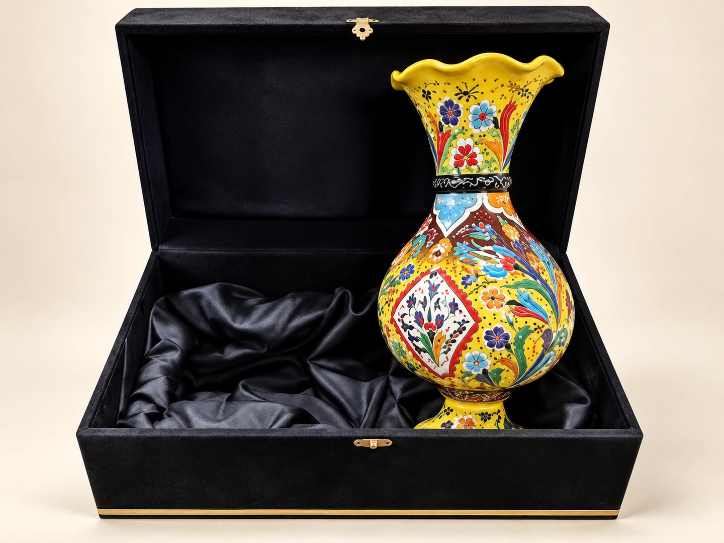 Sümbül Çini Vazo — Ödül Kupa - Plaket